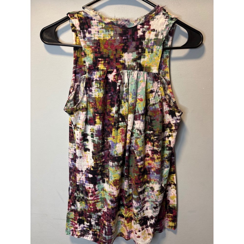 Sleeveless Ruffle Front Multi-Color Print Blouse - Picture 4 of 7